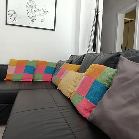 Dobairro At Merces * Lisboa