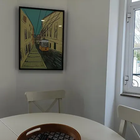 Chiado Local Artist W Parking & Ev