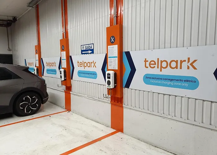 Chiado Local Artist W Parking & Ev *