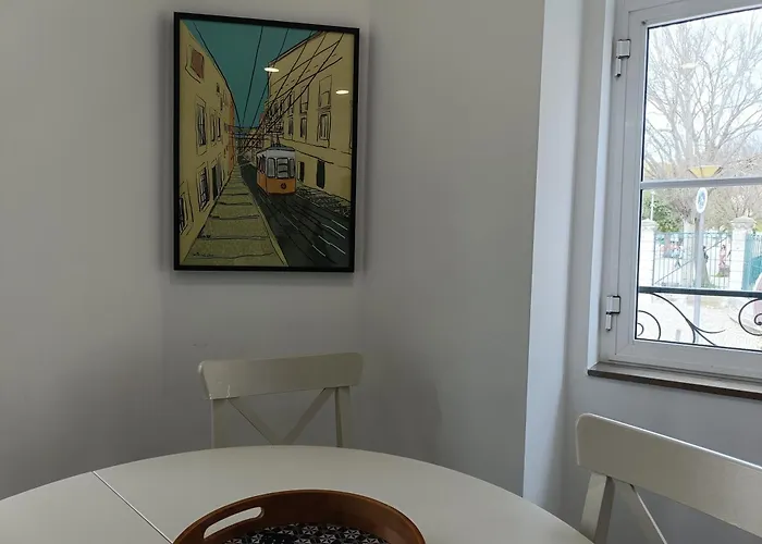Chiado Local Artist W Parking & Ev